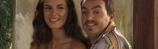 (FOTO) Skinula se devojka sina Dragana: Muškarci balave za njenim bujnim oblinama u kupaćem