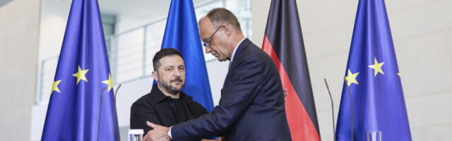 MERCOVE SUZE: Kancelar plače u javnosti, a Nemačka plaća rat