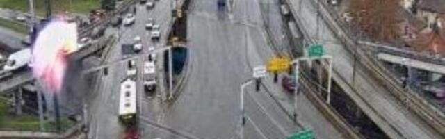 BEOGRAD SE VEĆ POLAKO PRAZNI: Nigde nema zastoja, VOZILA SAMO PIČE - prizor koji se retko VIĐA, ali se PAMTI (FOTO)