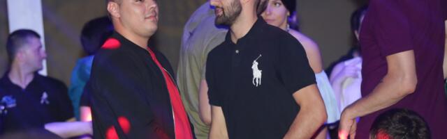 "DO JUČE SAM JEO DOK MI NE POZLI, IMAO SAM 150 KILA": Naš pevač se prepolovio i smršao 50 kilograma, a onda zabrinuo javnost slikom sa infuzije!