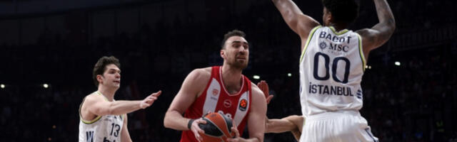 Олимпијакос декласирао Фенербахче: 104:87