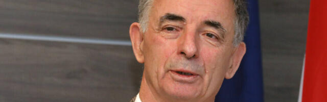 “Snažan otpor vlastima, snažan i napor da se vlast održi, ne znam šta tamo može da se dogodi…”: Milorad Pupovac o situaciji u Srbiji