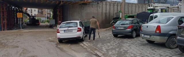 RADNICI POVREĐENI U KRAGUJEVCU: Nesreća tokom rekonstrukcije nadvožnjaka, dvoje prevezla Hitna pomoć (foto)