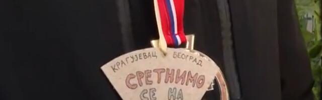 Studenti iz Kragujevca koji su trčali do Beograda: Sve je bilo neverovatno, sretnimo se na Sretenje!