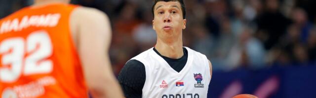 Bivši kapiten Srbije udario na "ćacad": Ko je vaspitao te NELJUDE?! (FOTO)