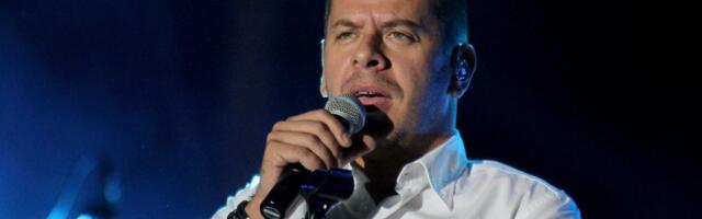 "Sramota, napio se!": Vlado Georgiev kasnio na koncert sat vremena - Fanovi besni (VIDEO)