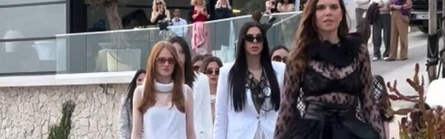 Au, devojka Lazara Ristovskog raspametila: Prošetala u providnom kombinezonu, ispod čipkani veš