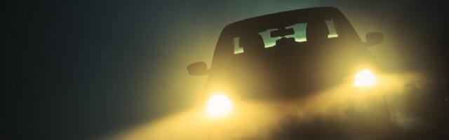 Horor prizor kod Batočine! Snimljena starica usred noći nasred puta dok "vrača": Otkrivena strašna istina