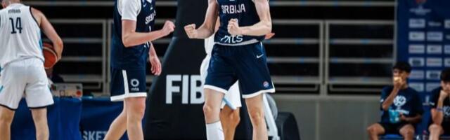 MUČENJE, PA DOMINACIJA! Srbija srušila Slovačku na startu U18 Evropskog prvenstva: Na tribinama i Predrag Danilović, gledao je sina kako blista!