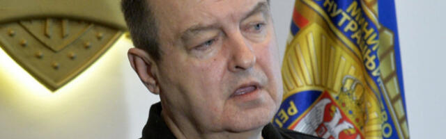 "SVI KOJI NAPADAJU POLICIJU BIĆE UHAPŠENI!" - Oglasio se Ivica Dačić: "ODBIĆEMO SVE NAPADE"