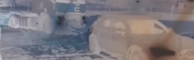 Audi izvukao kamion iz dubokog snega: Snimak sa puta pokazuje kako izgleda prava pomoć kada udari zima /VIDEO/