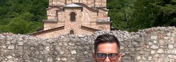 Imanje našeg glumca na Kosovu i Metohiji oduzima dah: U Gračanici krstio sina, ponosi se korenima (FOTO)