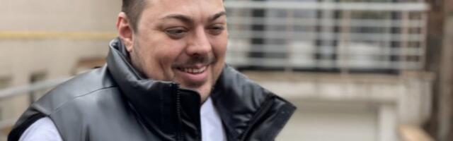 SKANDAL! Sloba Vasić izbačen iz aviona, reagovala POLICIJA!