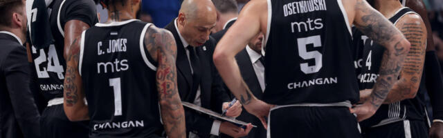 "Završilo se mučenje, bolje da sam se obesio nego što sam gledao ovo": Navijači Partizana bljuju vatru (FOTO)