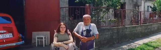 Stigla pomoć porodici Lučić: I otac i ćerka osobe sa invaliditetom (Video)