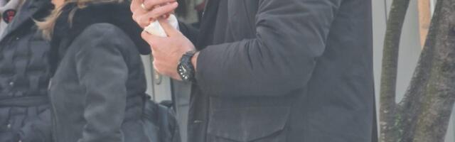 (FOTO) Pesnicom mu lupio u staklo, kako bi se zaustavio da ne udari ženu i dete: Saobraćajni incident u centru Čačka, reagovala i policija