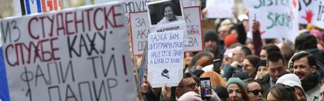 Švajcarski mediji: Pad nadstrešnice izazvao antikorupcijski revolt, Vučić redovno praktikuje IZBORNE PREVARE