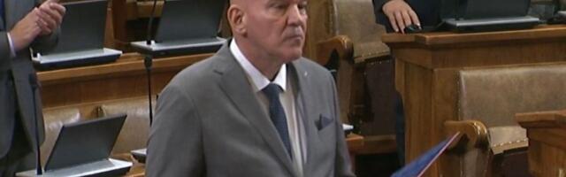 "Kako je moguće da uđe šest džipova sa Kosova, a da ih vojska ne primeti?"