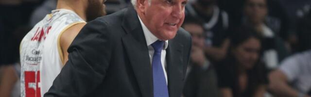 Let Željka Obradovića iz Atine za Beograd kasni: Grobari u nezapamćenoj ekstazi, ovo je novo vreme dolaska