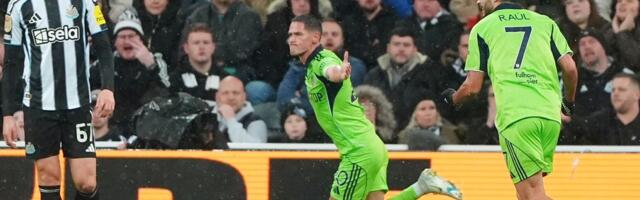 Saša Lukić pogodio za Fulam: Srbinov gol uzaludan protiv Njukasla, "Svrake" u polufinalu Liga kupa