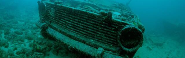 Više od 1.000 automobila pola veka leži na dnu mora u Italiji: Iza svega se krije tragična priča