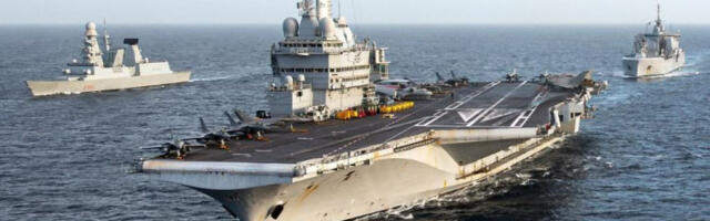 Носач авиона Шарл де Гол плови ка источном Медитеран