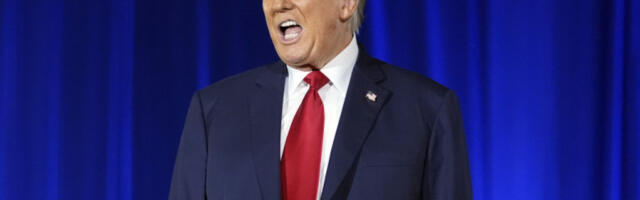 "GRADI SE GIGANTSKI VOJNI KOMPLEKS ISPOD BELE KUĆE": Tramp pobedonosno otkrio sve, a onda je potkopao Irance za sva vremena