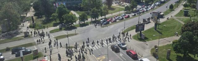 ŠAČICA BLOKADERA SE PONOVO IŽIVLJAVA NAD NOVOSAĐANIMA! Blokirali grad, građanima onemogućili slobodno kretanje (VIDEO)
