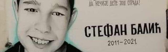 GODINU DANA OD SMRTI MALOG STEFANA ! "Sine, nedostaješ!  Ne vidim ti oči i ne čuje glas, ali te osećam"! MAJČINE REČI SLAMAJU SRCE