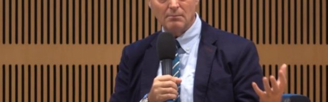 MERKELOVA, NE POMIŠLJAJ VIŠE NA SANKCIJE RUSIJI! BIVŠI ŠEF BND UPOZORIO BERLIN: Dolazi vreme kada će nam biti drago da imamo RUSE ZA PRIJATELJE!