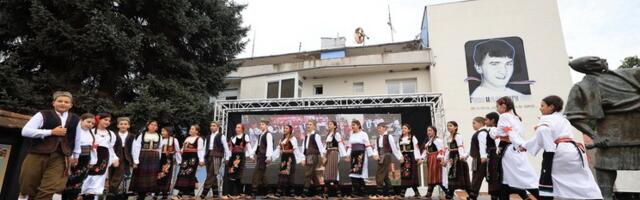 Počinju  Šumadijski dani šljive : Promocija poljoprivrede, seoskog turizma i tradicionalne baštine, ali i koncerti Sanje Vučić i Ljube Aličića
