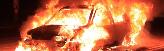 Još jedan automobil goreo: Novosađanki zapaljen "audi"