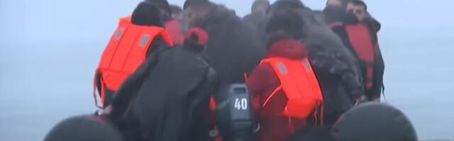 NOVI SPORAZUM VELIKE BRITANIJE I FRANCUSKE: Evo šta će raditi u cilju smanjenja broja migranata koji prelaze Lamanš