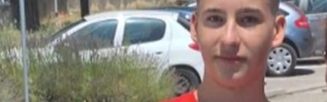 "SOKOLE MOJ, POLETI VISOKO I ČUVAJ NAS ODOZGO" Drniš se oprostio od brutalno ubijenog Luke (19): "Gore se plače, nekoliko učenika je loše"
