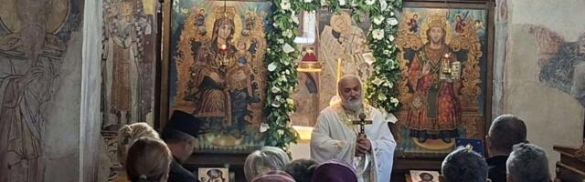 Mesto gde vreme staje, a duša pronalazi mir: Narod u Srbiji se masovno sabrao kod ove svetinje