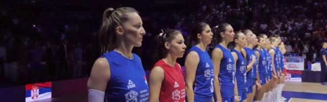 Počinje spektakl u Beogradu: Odbojkašice ugals zapevale himu Srbije u Areni!
