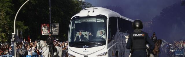 Drama u Engleskoj! Kamion udario autobus Real Madrida! (VIDEO)