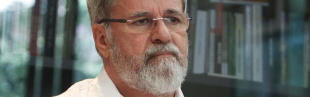 ANEM: Veran Matić napadnut sinoć ispred Skupštine Srbije dok je snimao okupljanje građana