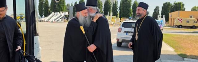 Патријарх Порфирије стигао у Црну Гору, дочекали га митрополити Јоаникије и Методије