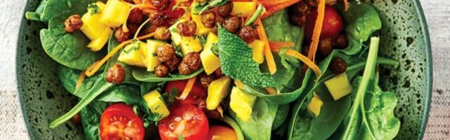 Indijska salata sa hrskavim leblebijama