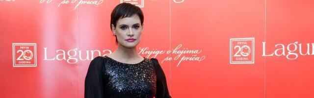 Bivša manekenka Ivana Stanković botuje za Vučića i napada studente