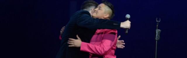 HITNO PREKINUT KONCERT MARIJE ŠERIFOVIĆ, MUŠKARAC UPAO NA BINU! Ovo je trenutak o kome svi bruje - EVO ŠTA JE URADILA PEVAČICA! (VIDEO+GALERIJA)