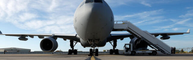 Француска: запалио се мотор Боинга у којем је било 469 путника