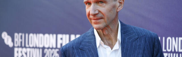 ​Ралф Фајнс открива да ли ће се појавити у серији о Харију Потеру