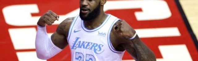 Kralj može za tri i bez gledanja! Lebron i Lejkersi ponovo pregazili Hardenov smušeni Hjuston (VIDEO)