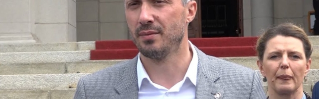 Бошко Обрадовић и Иван Костић прекидају штрајк глађу