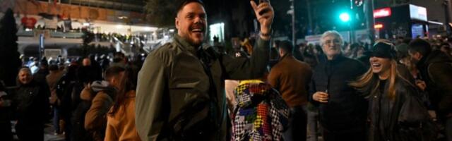 Vladimir Štimac i policija: Pogledajte kako je košarkaš smirivao situaciju (VIDEO)