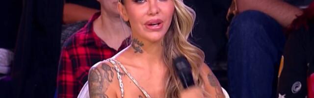 Šok transformacija Aneli Ahmić! Pojavila se nikad viđena fotka iz mladosti, niko je ne prepoznaje bez filera