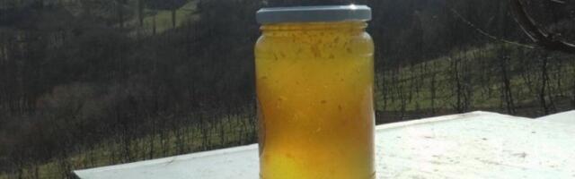 DOBRI VREMENSKI USLOVI ZA REKORDNU PROIZVODNJU MEDA! A cena tegle ove prirodne poslastice košta ovoliko!