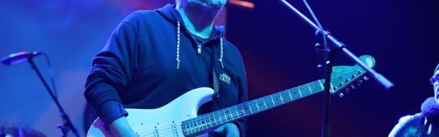 Podrškom Vučiću, Pejaković uništio bend (FOTO)